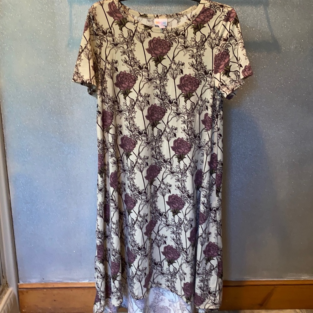 Lularoe Carly Lavender Rose Print Dress